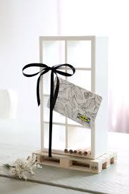 Ikea Gutschein Geschenkverpackungsidee Ich Habe Eine Einfache Moderne Und Nicht Kitschig Geschenkverpackungsideen Gutschein Verpacken Hochzeit Ikea Gutschein