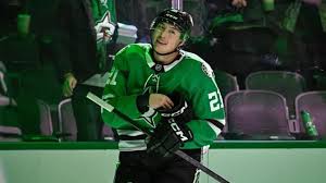 Oilers Consider Offer Sheet for Stars' Jason Robertson Amid Contract Uncertainty