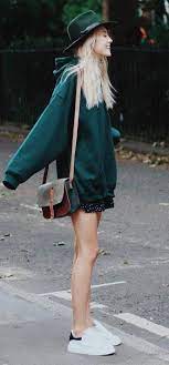 How To Wear With A Green Hat Bag Plus Sweatshirt Plus Skirt Plus Sneakers Skirt And Sneakers Outfits With Hats Sweatshirt With Skirt