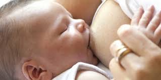 If you want to dye your hair while breastfeeding, there are certain precautions you should take. Can A Breastfeeding Mother Dye Or Perm Her Hair