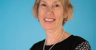 Laura Dawes's Instagram, Twitter & Facebook