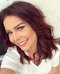 Fernanda rodrigues de souza is a brazilian actress and tv host. 14 Melhor Ideia De Cabelo Fernanda Souza Cabelo Fernanda Souza Cabelo Ideias De Cabelo