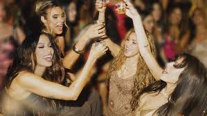De la rabia a la liberación: un psicólogo analiza la última canción de  Shakira, 'Soltera' | Europa FM