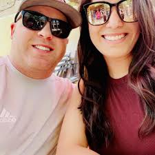 Gina Flores and Eric Munday's Wedding Website