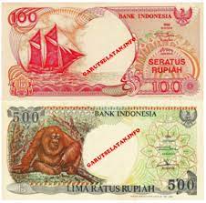 Ilustrasi uang (idn times/lia hutasoit) cut nyak meutia atau tjut meutia adalah pahlawan perempuan asal aceh, yang wajahnya bisa ditemui di lembaran uang rp1.000 sejak 19 desember 2016. 7 Uang Kuno Indonesia Tahun 1992 Siapa Yang Kangen Pada Masanya