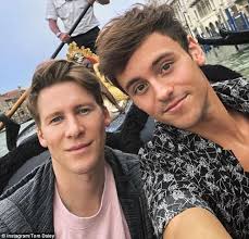 Previously tom graham) is the younger son of tony and pat. Tom Daley And Dustin Lance Black Release First Photos Of Newborn Son Express Digest