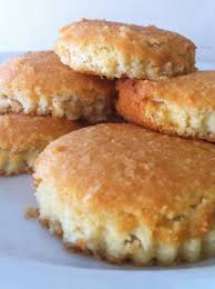 Country Ish Biscuits Fastpaleo Primal And Paleo Diet Recipes Coconut Flour Recipes Coconut Flour Biscuits Low Carb Recipes