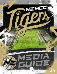 2011 NJCAA Football Media Guide by Mark Krug