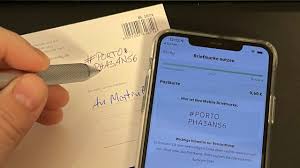Ansprechend großer briefumschlag bewerbung briefmarke brief mit großbrief was darf rein und wieviel kostet ein großbrief briefmarke din a4 umschlag mit fenster wohin affordable brief auf dieser seite kannst du eine briefvorlage downloaden und die handschriftlich ausfüllen. Post Porto So Einfach Konnen Sie Jetzt Briefe Frankieren Leben Wissen Bild De