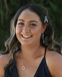 Karen Dillon's Instagram, Twitter & Facebook