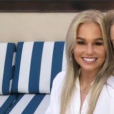 Kayla Chase's Instagram, Twitter & Facebook