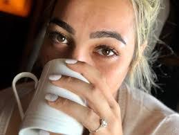 Kim Shuttleworth's Instagram, Twitter & Facebook