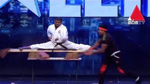 En estados unidos, por ejemplo, han salido talentos, como el de susan boyle. Liada Historica En El Got Talent De La India Da Cosa Ver Lo Que Le Pasa A Este Karateca As Com