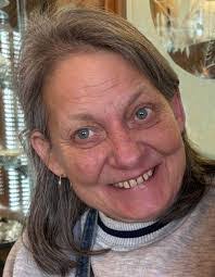 Dana Sandifer's Instagram, Twitter & Facebook