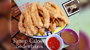 Mudah banget membuat cakwe yang enak, gurih , garing ala pedagang kaki lima, bahannya simple , cara pembuatannya juga mudah. Cara Membuat Cakwe Yang Mudah Dan Sederhana Youtube