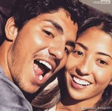 Born 1 february 1969) is an argentine former professional footballer. Gabriel Medina Dating Famousfix Com