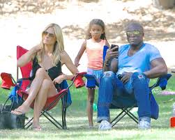 Heidi's first daughter is called with the name leni samuel, rather than helene. Heidi Klum And Ex Husband Seal With Daughter Lou Samuel At Soccer Game Growing Your Baby