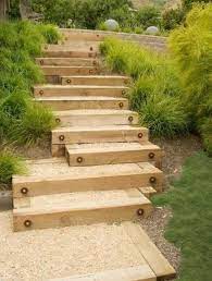 Eine treppe zu bauen erfordert nicht nur jede menge handwerkliches geschick, eine sehr gut ausgestattete werkstatt und erfahrung sondern auch grundlegende kenntnisse zum treppenbau. Gartentreppe Selber Bauen 35 Inspirationen Gartentreppe Garten Landschaftsbau Garten