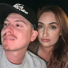 What camera is recommended for sports photography with 70-200 2.8 lenses?