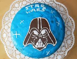 Dafür habe ich mir eine backform ausgeliehen. Sanna S Hexenkuche Star Wars Kuchen Darth Vader