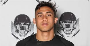 Hawaii adds eight football signees