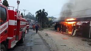 Temukan lowongan impianmu sekarang juga. Lima Kios Di Sintang Terbakar Puluhan Petugas Damkar Turun Dan Cegah Rembetan Api Ke Kios Lain Tribun Pontianak