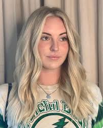 Meet our gorgeous stylist @cahhsen Carsen is one of our Master stylist that  specializes in intricate cuts, blondes and vivid colors. Schedule with her  for the coolest blondes, beautiful browns and the