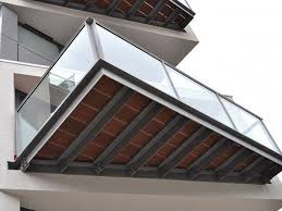 Http Www Barwestfabrications Co Uk Wp Content Uploads Canary Wharf 046 600x450 Jpg Balkon Haus Aussenanlagen