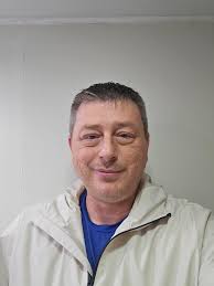 Hey everyone! On the younger side, but looking for someone 23+ who lives in  the Northeast who is honest and open, driven, and educated. I don't have  many preferences in terms of