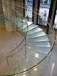 Escalier En Colimacon Design Spiral Glass Staircase At Future Nyc Apple Store Luxury Staircase Glass Staircase Glass Stairs Design
