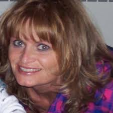 Karen Wyland's Instagram, Twitter & Facebook