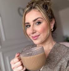 Tracey Harrold's Instagram, Twitter & Facebook