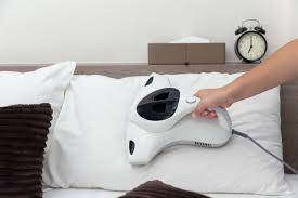 Cara mencuci bantal seperti ini cukup efektif untuk menghilangkan noda bekas iler dan ompol, lo. Cara Mudah Mencuci Bantal Agar Tak Berjamur Dan Bau Apek Kumparan Com