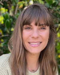 Find Female Therapists and Psychologists in Irvine Health And Science  Complex, Irvine