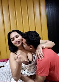 COUPLES-VIBES Desi Indian Stripchat Couple Romantic Video - EPORNER