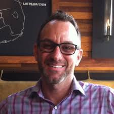 Noel Holmes (@fearnoelfactor)