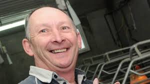 William De mémoire je crois que tu n'étais plus au lycée que tu étais juste  passé nous voir, je reconnais Stef Royer, Jean Soutade, Patrick Férrier,  Eric Gomes et ,