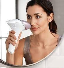 Buyers guide for the best at home laser hair removal devices. The Philips Lumea Ipl Hair Removal Device That Is Notching Up Insanely High Reviews On Amazon Daily Mail Online