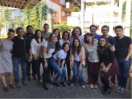 La doble moral es de chairos, mamertos y pseudo periodistas serviles. Cuatro Anos De Periodismo Contra Todo Pronostico America Latina