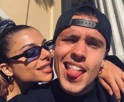 Η ελευθερία ελευθερίου (παραλίμνι αμμοχώστου, 12 μαΐου 1989) είναι ελληνοκύπρια τραγουδίστρια. Eley8eria Eley8erioy Apo Th Stigmh Poy Egine Gnwsto 8a To Loystw Kiolas In Gr