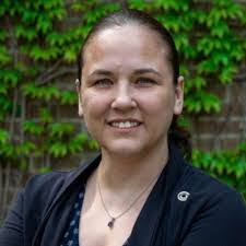 Arrayon Farlough's Instagram, Twitter & Facebook