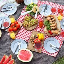 Detailed translations for picknicken from german to english. Picknicken Entspannt Den Sommer Geniessen Die Besten Picknick Tipps Picknick Tipps Kalorienarme Ernahrung Fruhlingsrezepte
