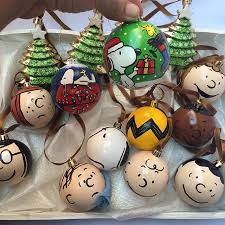 Instagram Media Elketalone Turma Do Snoopy Christmas Ornaments Diy Charlie Brown Christmas Decorations Brown Christmas Decorations Diy Christmas Ornaments