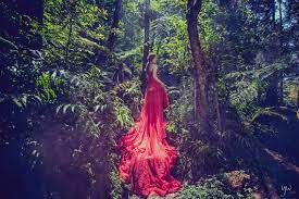 穿對禮服展現強大氣場新人明明是嬌小的甜姐兒穿到no 9獨家訂製a line紅色禮服獨家設計款的美背高腰設計讓新人的曲線展現出高挑比例且強大的氣場新人直呼 讓他當了一次仙女拍攝出的效果意外的美紅色絕對 formal dresses wedding photography red formal dress