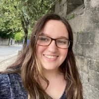 Molly Kessler's Instagram, Twitter & Facebook