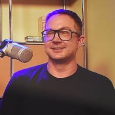 Ellen English (@ellenglish)