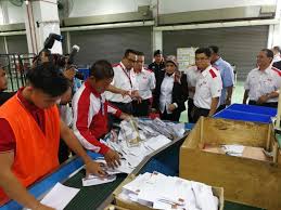 See more of kelab rukun negara semnash on facebook. Bernama Sur Twitter Ksu Kkmm Dr Sharifah Zarah Syed Ahmad Melawat Pusat Mel Nasional Dan Pusat Pembungkusan Bersepadu Pos Malaysia Bhd Di Shah Alam Https T Co Uss1gt9ybp