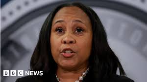 Fani Willis: How Georgia prosecutor's affair affects a Trump trial