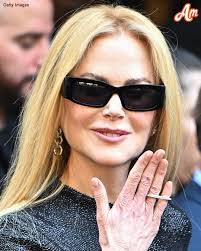 Debbie Lillibridge's Instagram, Twitter & Facebook