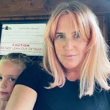 What an amazing evening performing for @sanlam_group in Mauritius! Perfect  hosts, lovely song choices by them and even a standing ovation to top it  all off! 14 years of @edengb and still